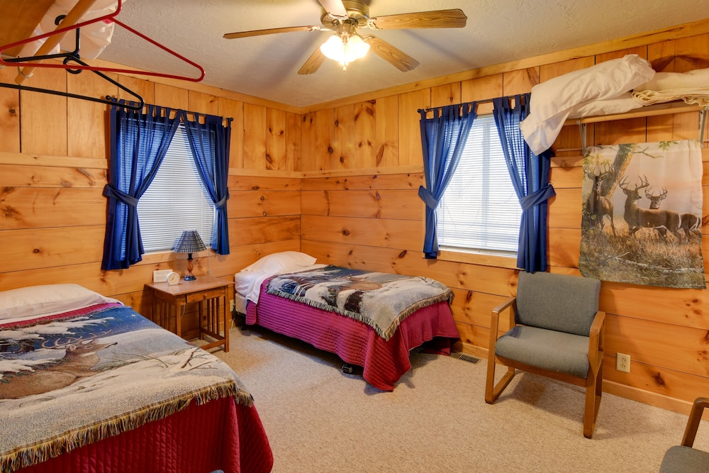 'the Lodge' Spacious Afton Cabin Near Fishing! view 5