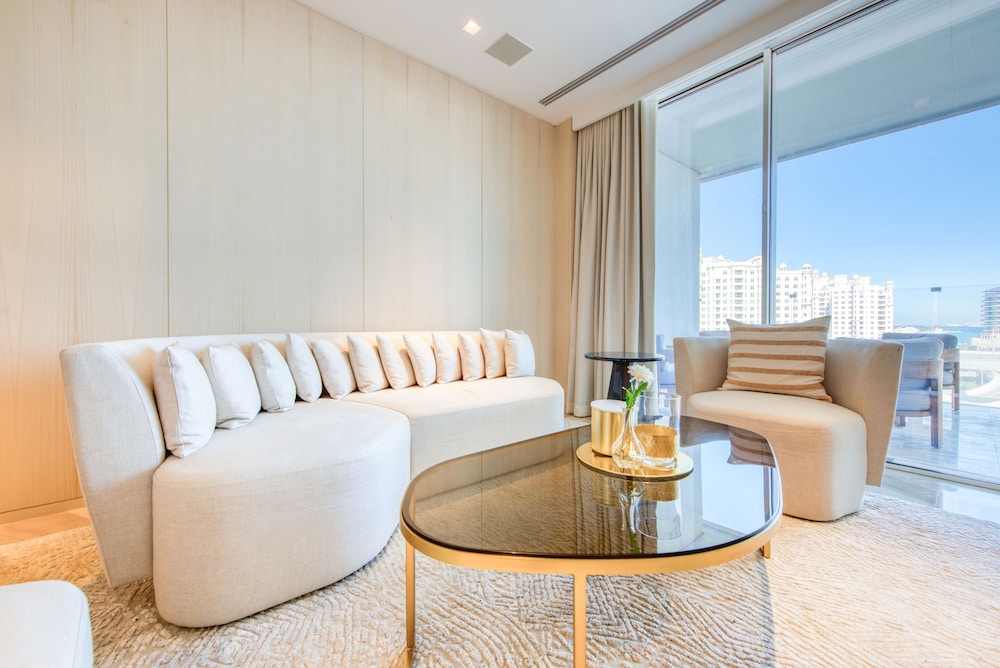 Five Palm Jumeirah Residences -Mint Stay