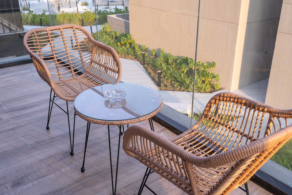 Stylish Minimalist 2-bedroom in Jumeirah Village Circle