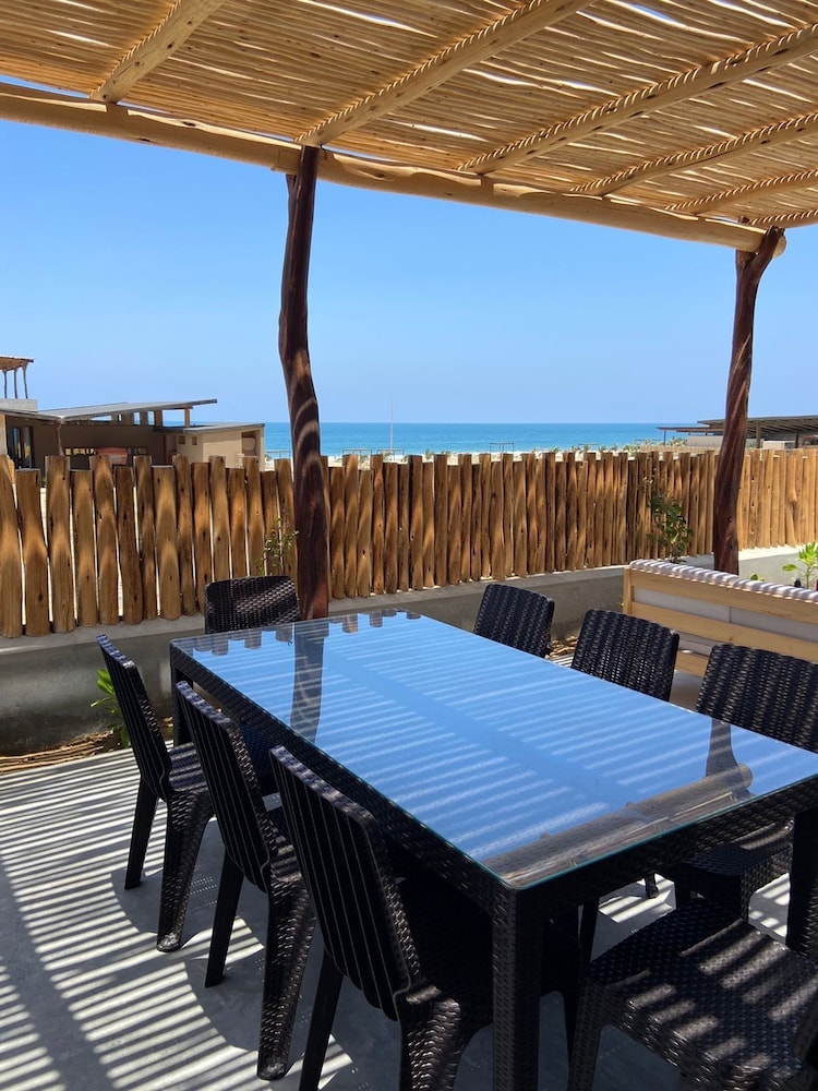 La Morada Punta Sal - Casa de playa frente al mar.