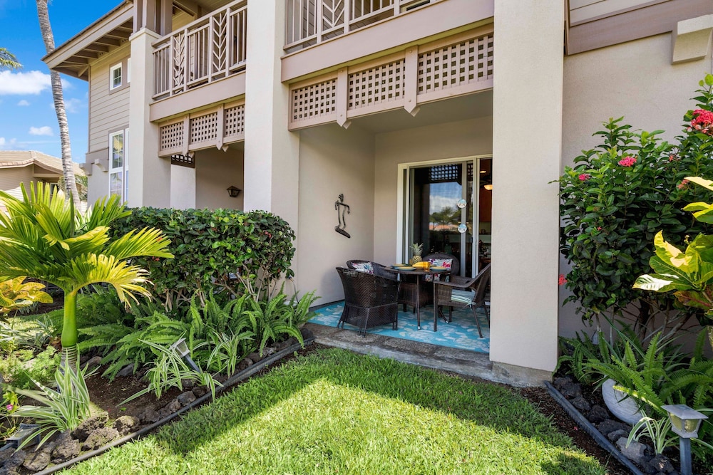 Spacious Top-floor Villa With Stunning Views - Walk to A-bay, Dining & Shops! - Vrkcv