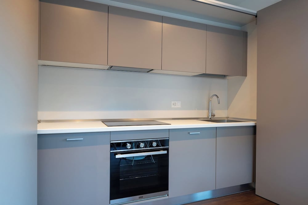 Lugano Suite Modern Concept 4