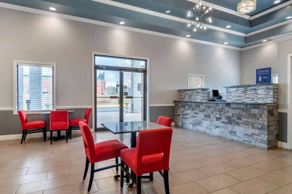 Eufaula Vacations - Econo Lodge - Property Image 4
