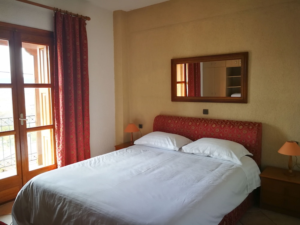 Nikky's Place - Property Image 3