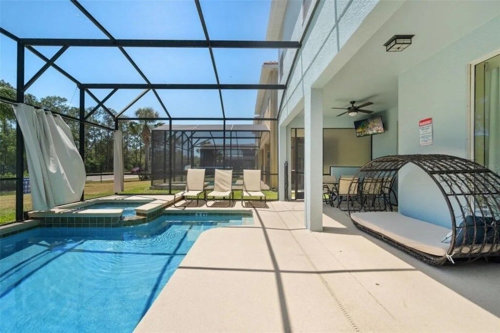 Sugar Palm Place 6 Bedroom Home