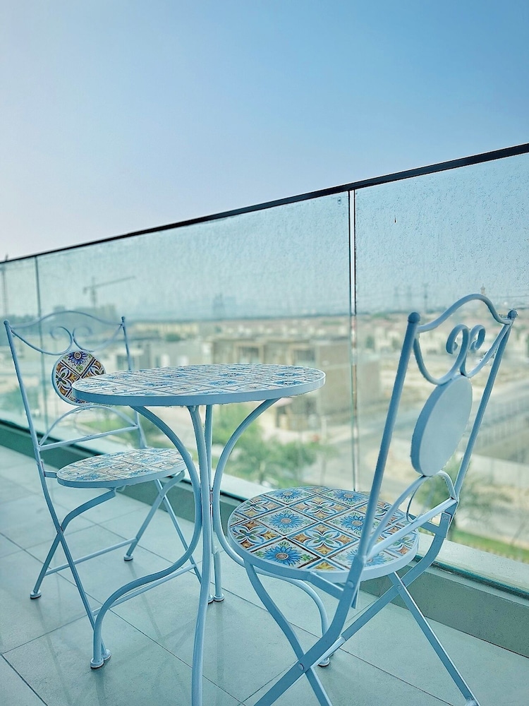 Venduras - Modern 1BR Apartment JVC