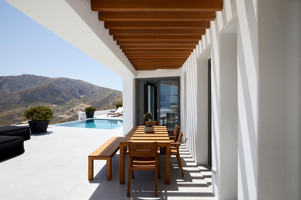 Kamini Santorini Luxury Villas