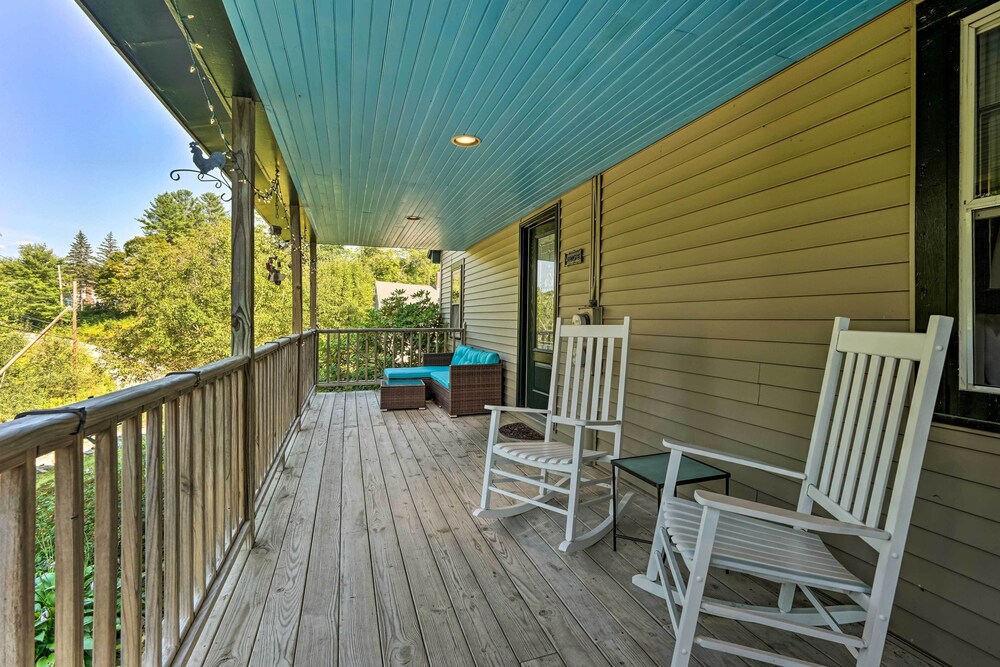 Londonderry Retreat ~ 3 Mi to Lowell Lake! view 3