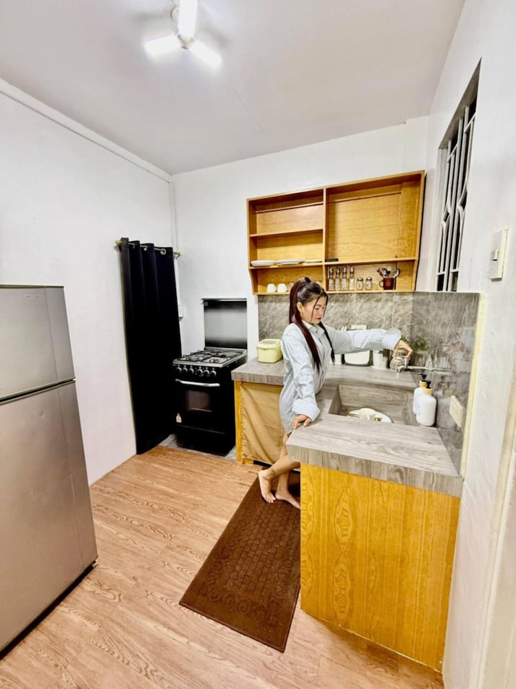 Axon Cozy Modern House #B Near The Walking Street