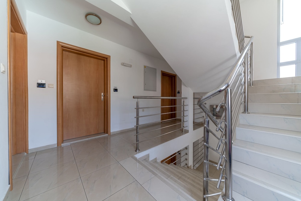 SMS Apartments