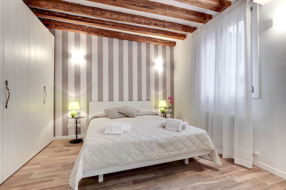 Ca' di Corte Donà en Venice — bedroom