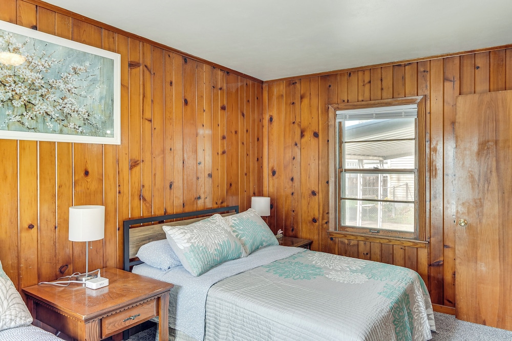 Family Home By Theme Park & Waterloo Arts District