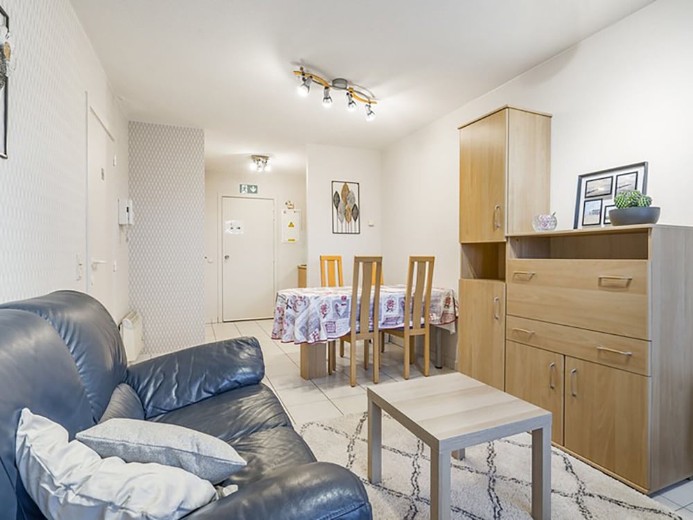 Appealing Apartment With Terrace