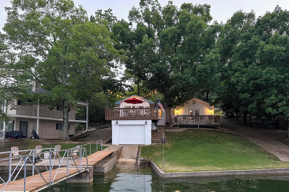 Sunrise Beach Lake House w/ Water Views & Dock!