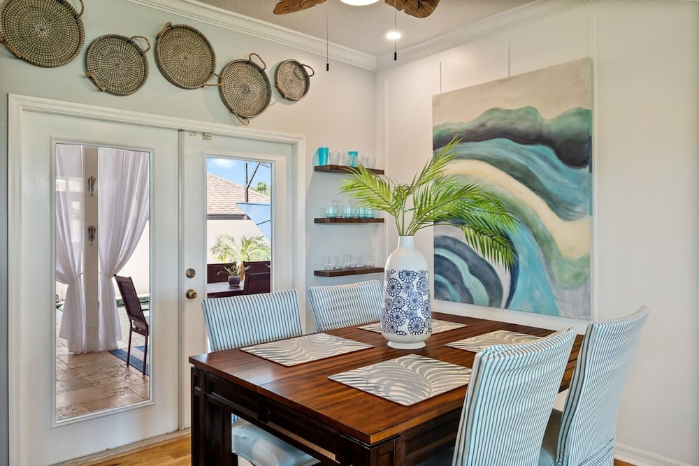 Beach Cottage 3 Bed 2 Bath Heated Pool Free Golf Cart Bring Your Boat RV Private 1AC lot