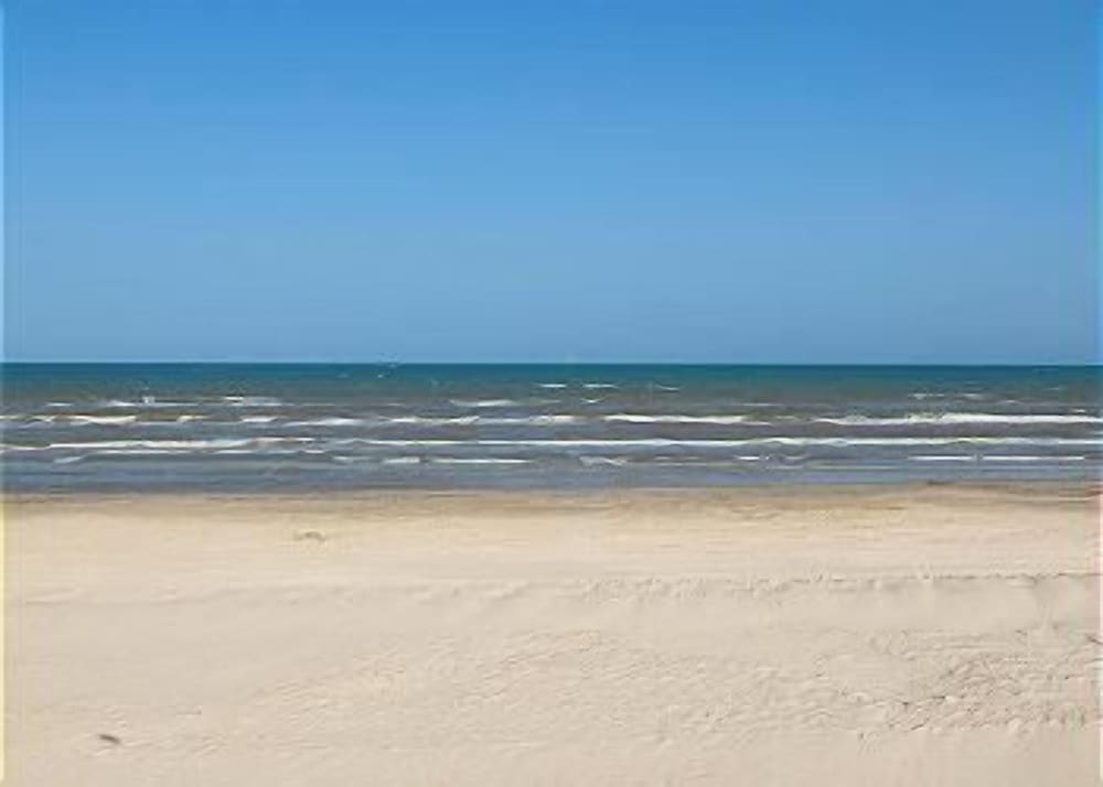 Gulfwaters Beachfront Resort 101 102