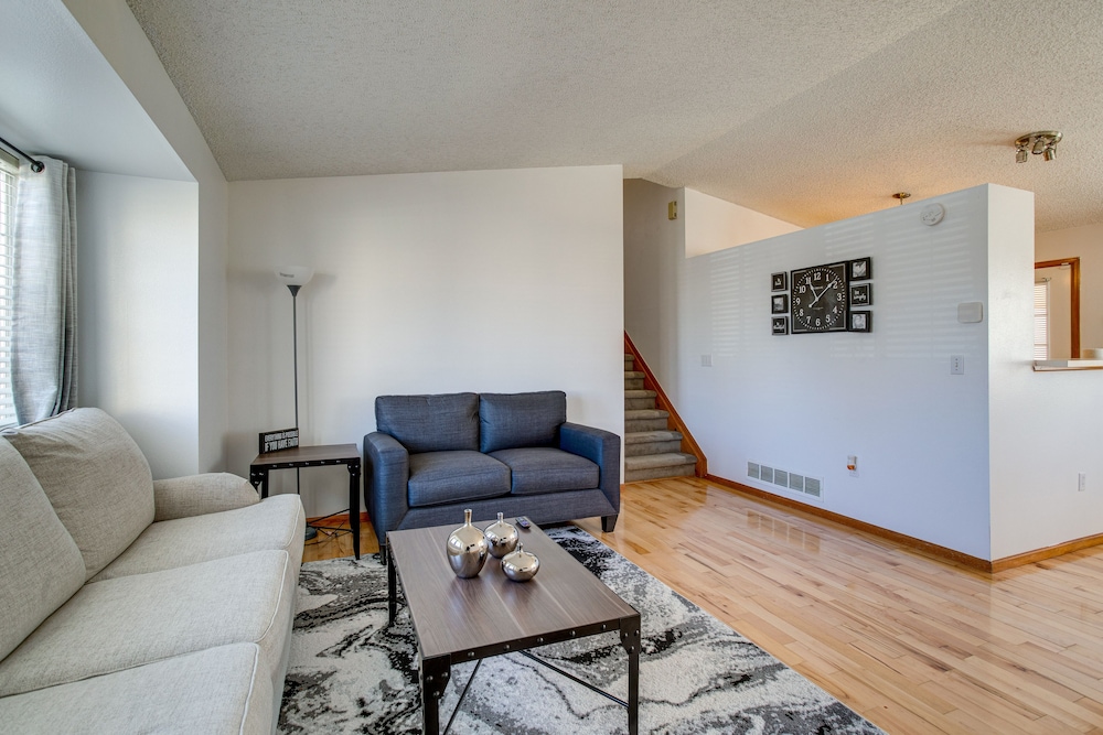 Patio, Grill, Yard: Pet-friendly Denver Home!