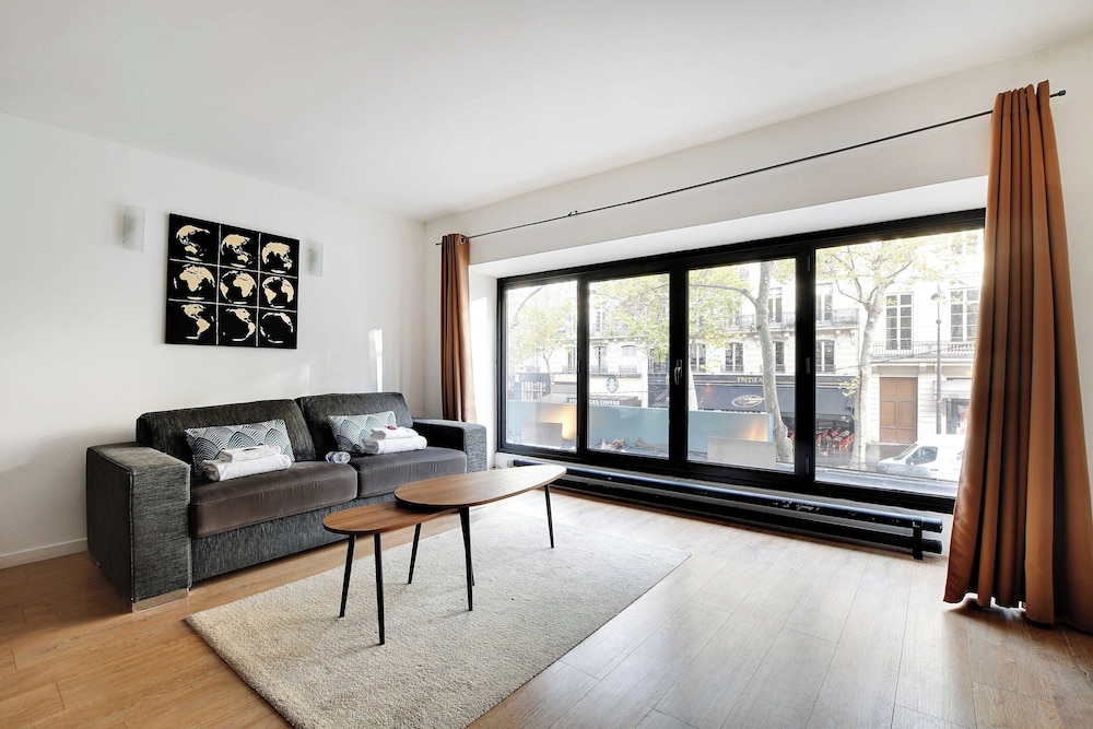 Appartement in the Heart of Paris Opera