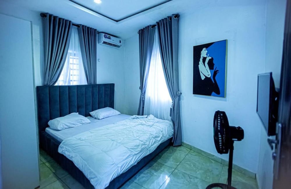 Inviting 2-bed Apartment in Lagos view 3