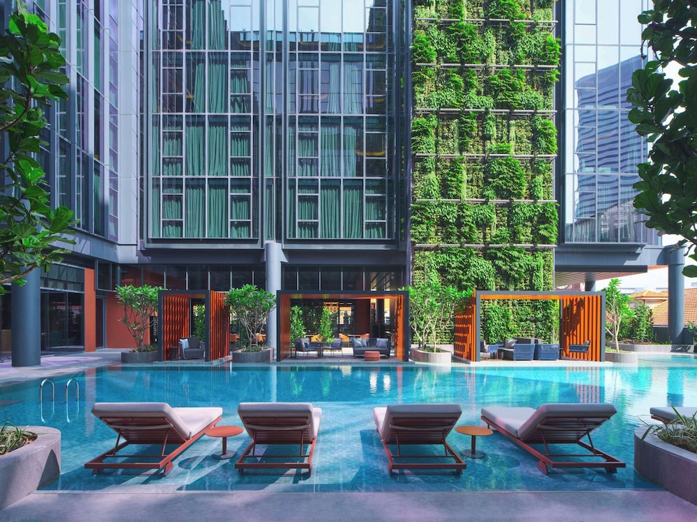 Pullman Singapore Hill Street 21