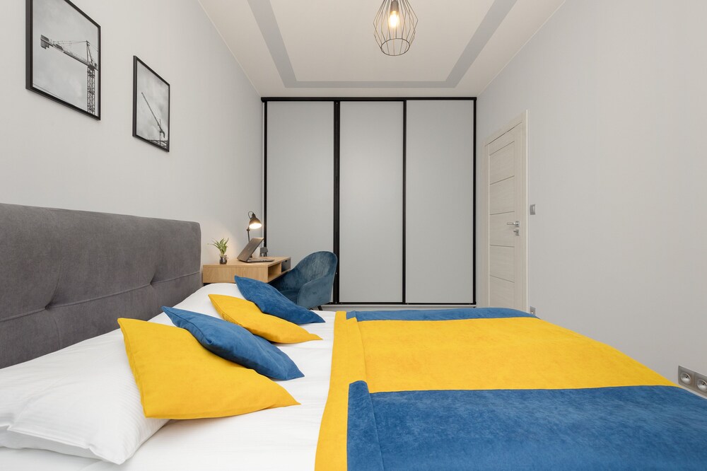Apartment for Remote Work by Renters