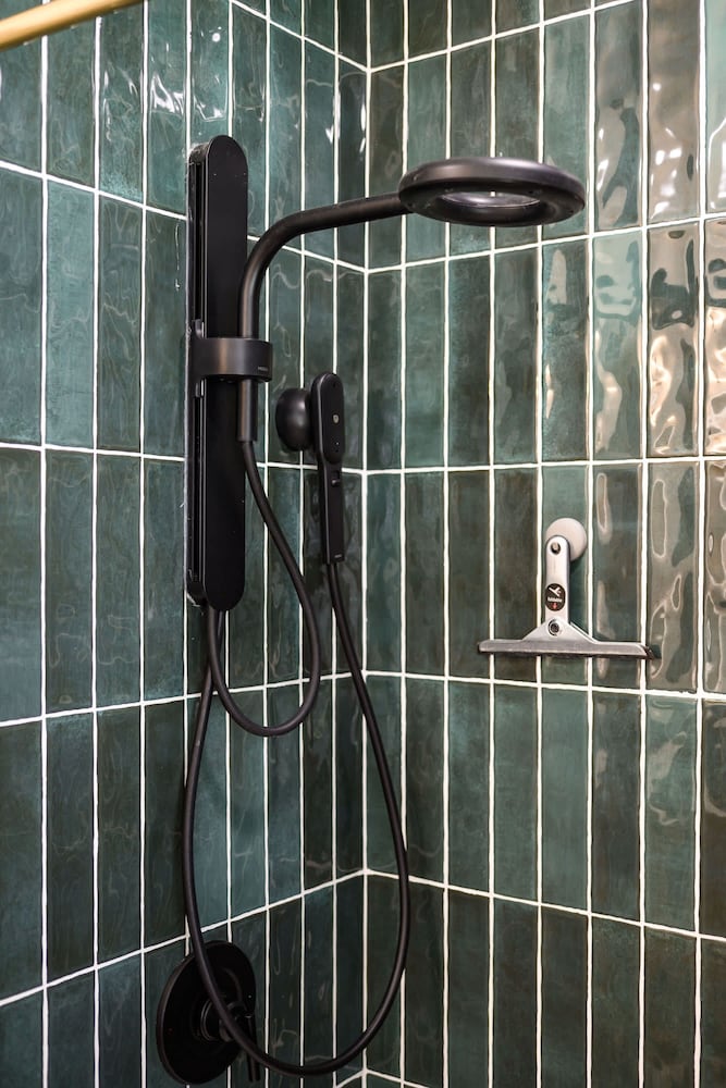 Private Room w Shared Bathroom