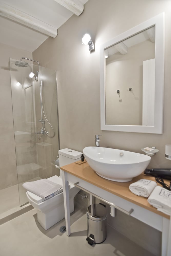 Lindos Comfy Suites