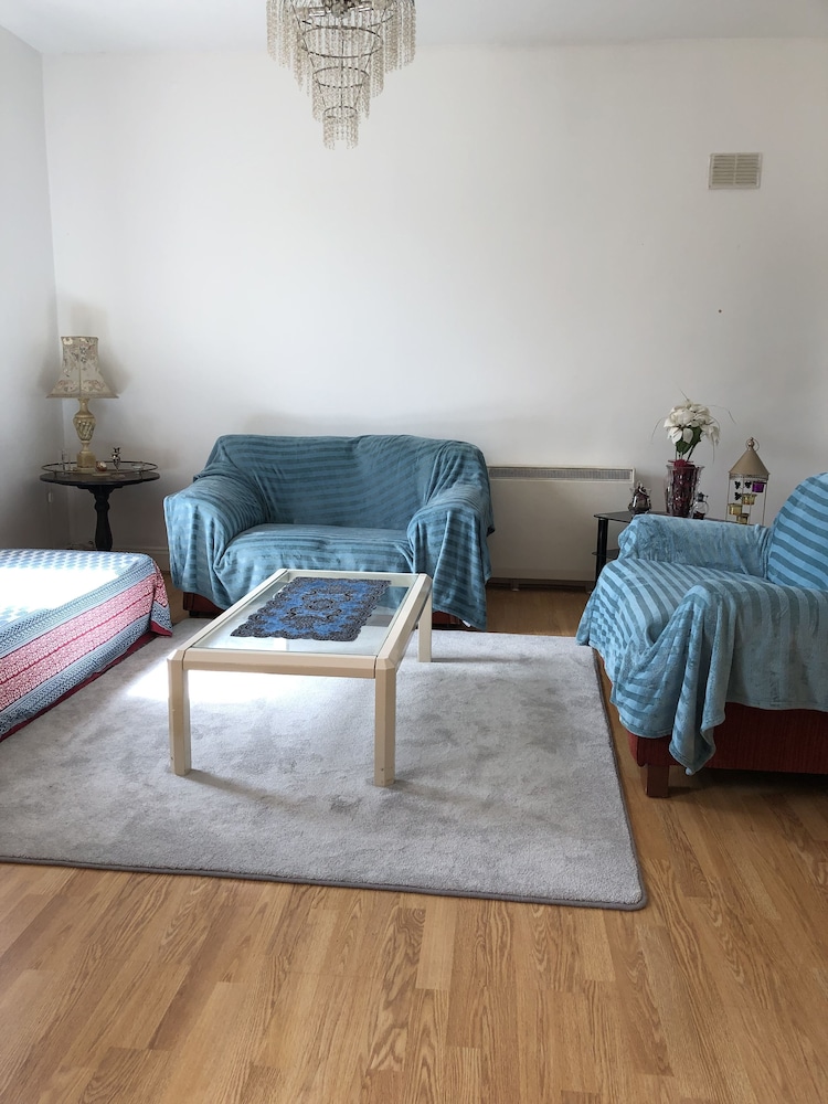 2 Bed Apartment in Basingstoke view 2