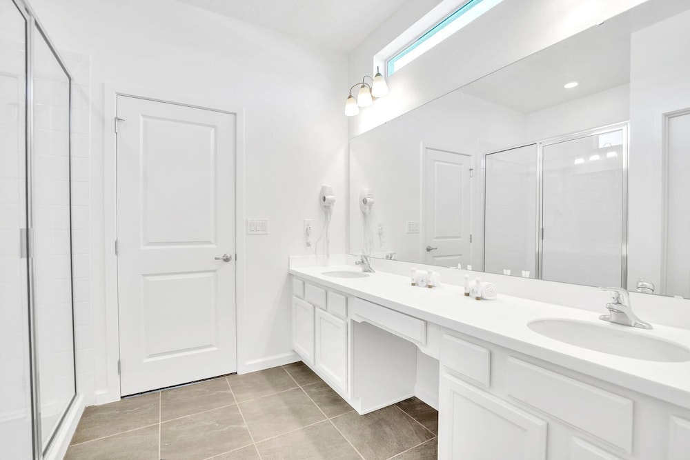 Upstay Luxury Resort Home w Private Pool & Hot Tub
