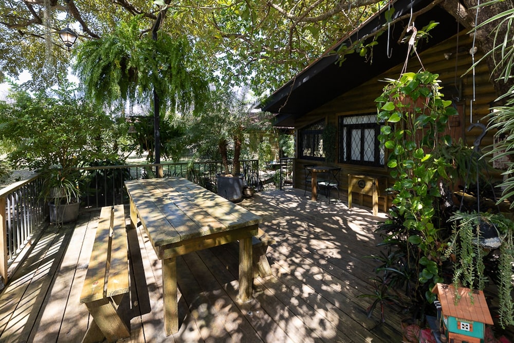 Quinta Pavo Real by Acomodo