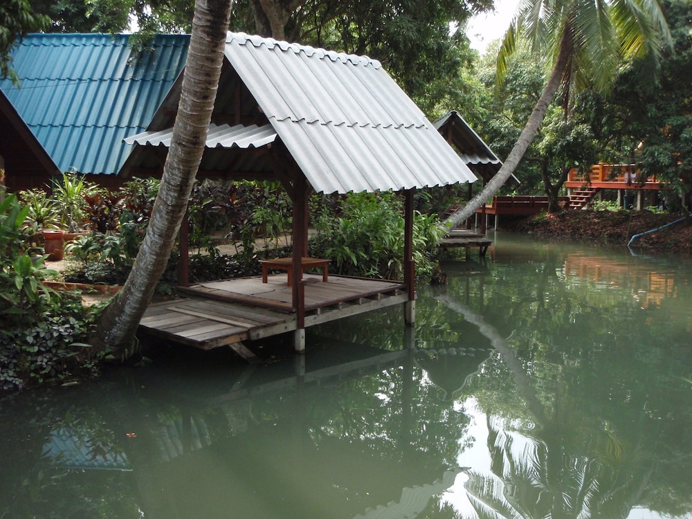 Banmaihom Amphawa