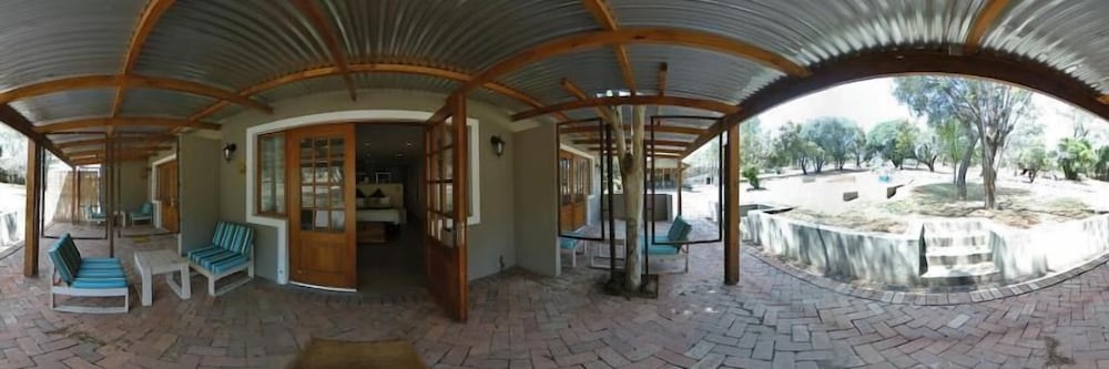 Rocky Hollow Guest Farm view 3