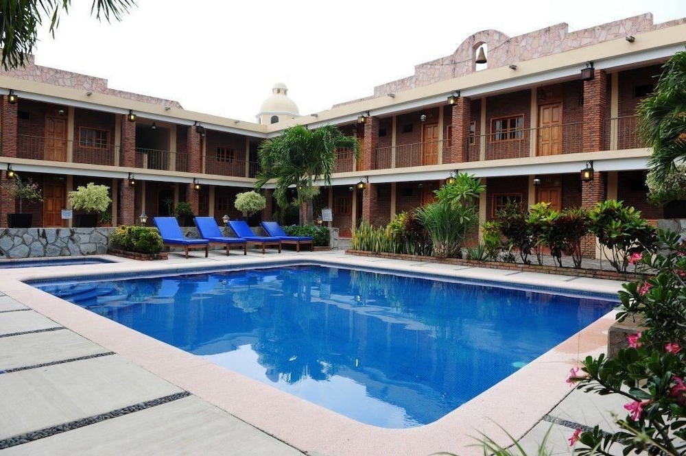 Colima Vacations - Montroi Express - Property Image 9