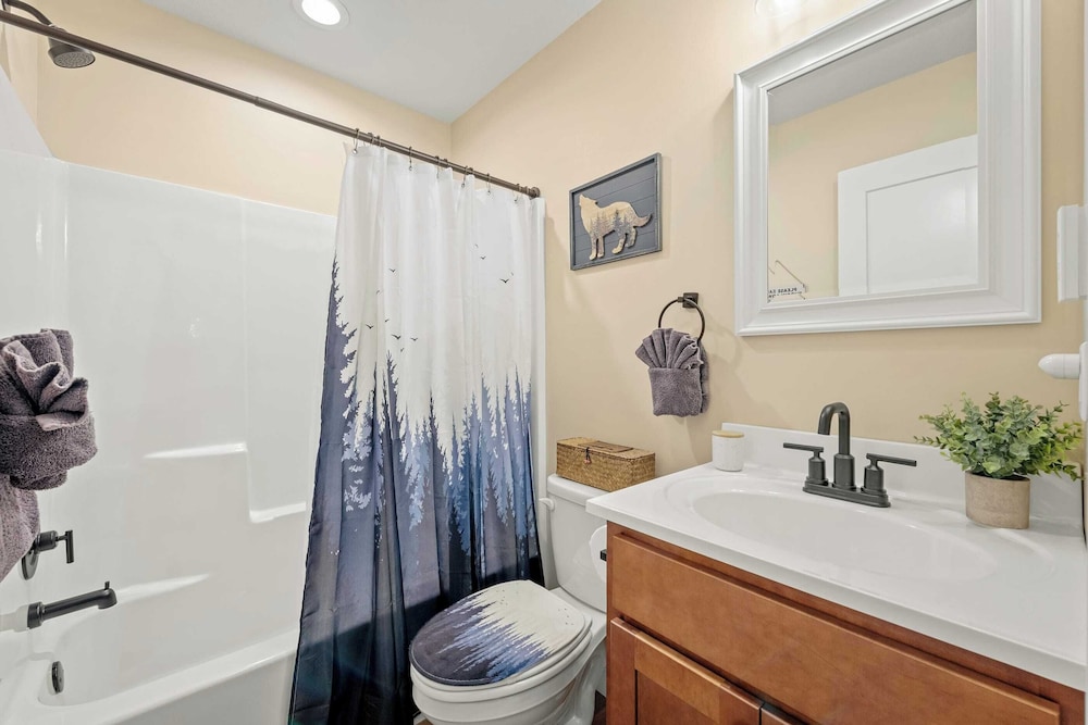 Stephen Way by Avantstay Hot Tub + Game Room Albrightsville