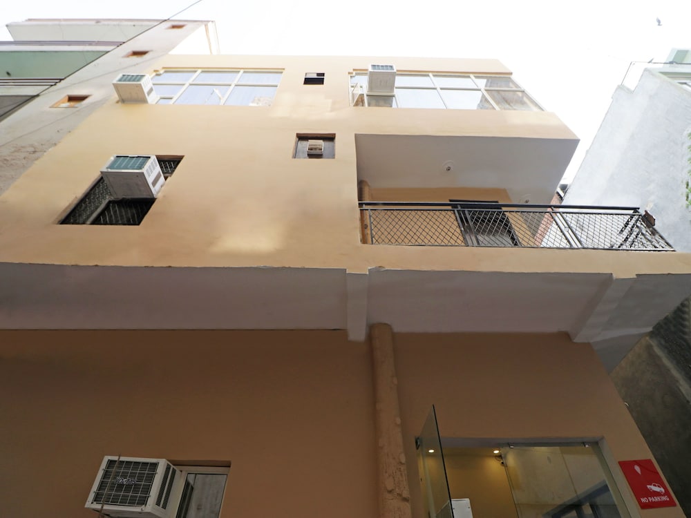 OYO 12738 Hotel Diamond