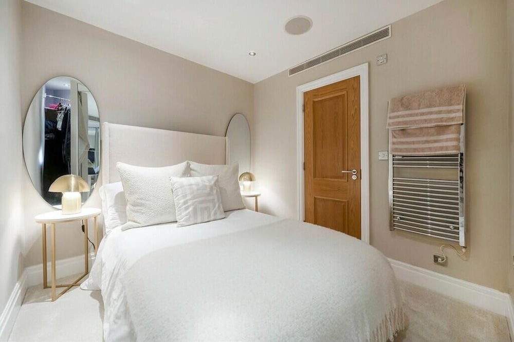 Riverside Retreat in Central London