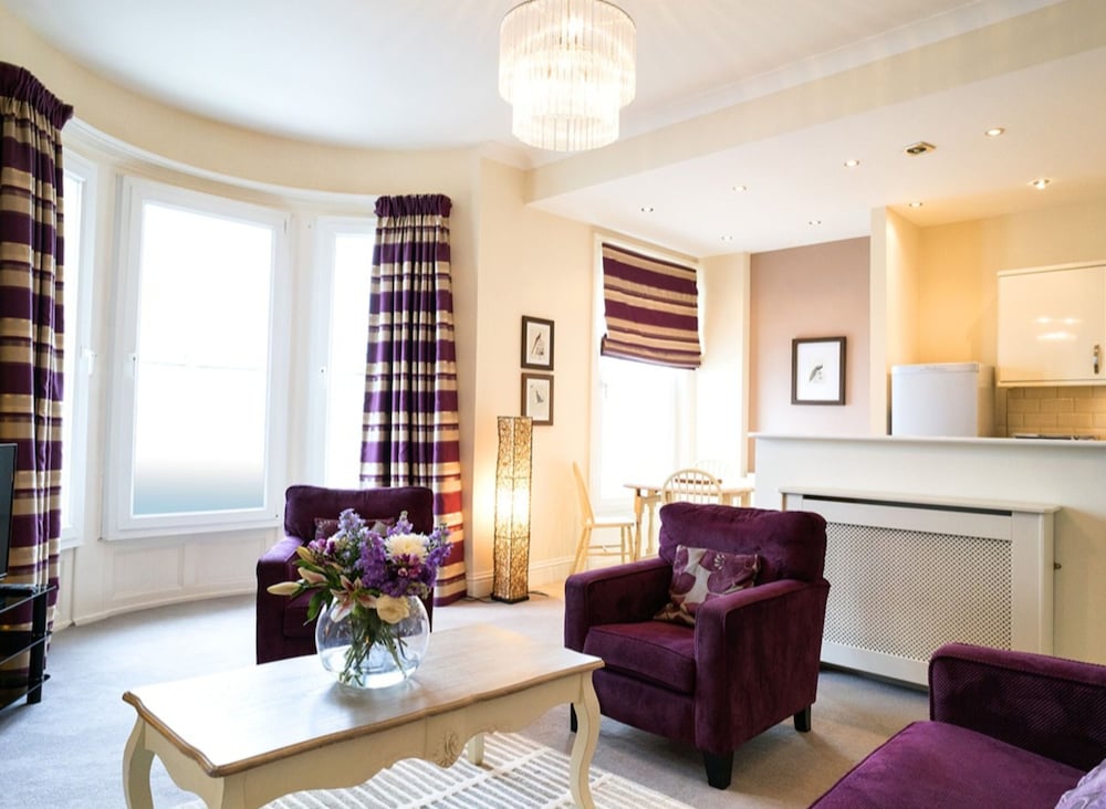 Hotel The Helaina Luxury Apartments - Image 1