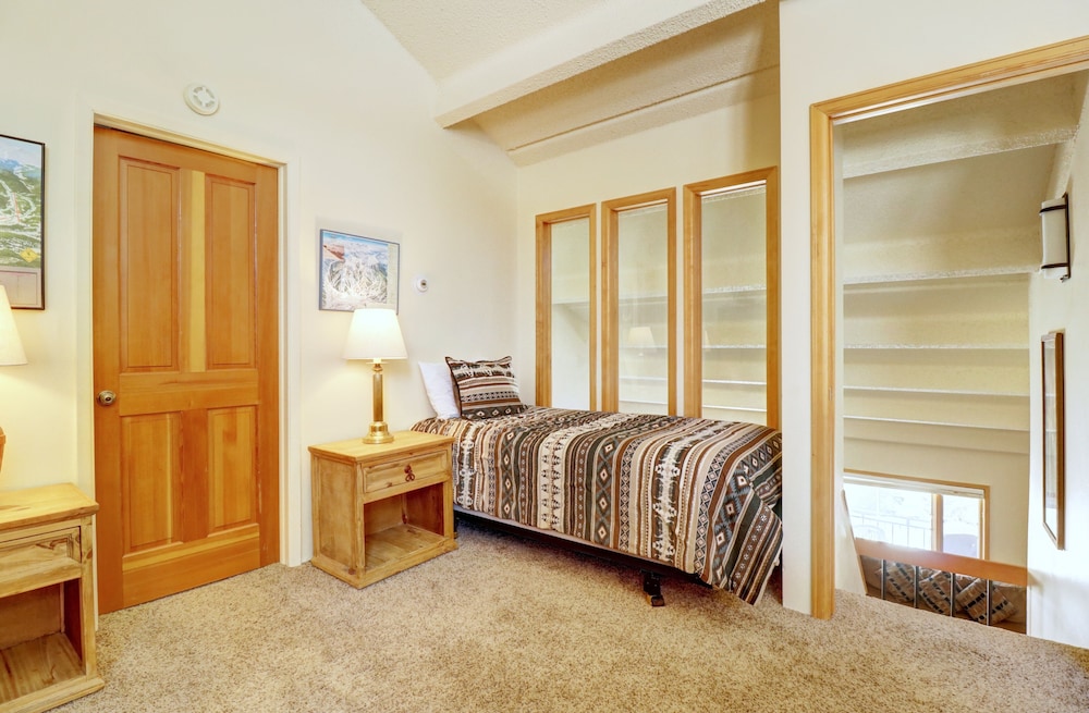 SkyRun - Copper Mountain Resort Vacation Condos