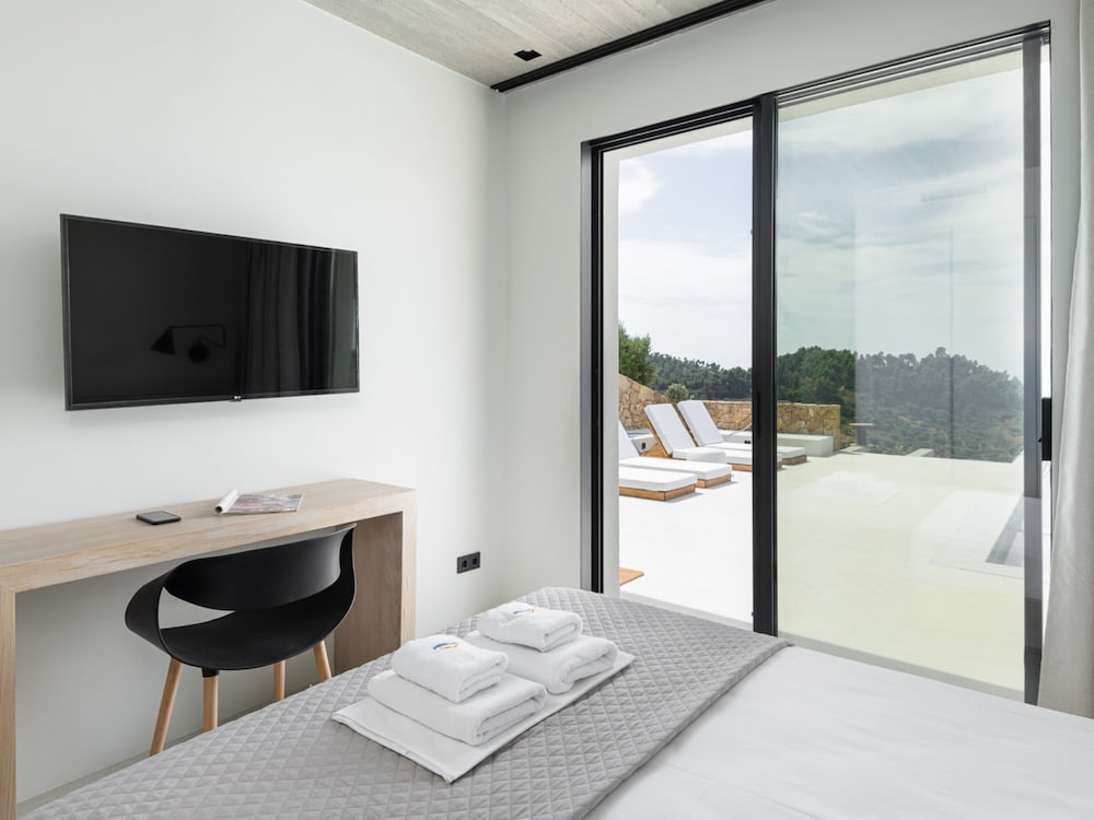 Design Villa Skioni by Halkidiki Villas