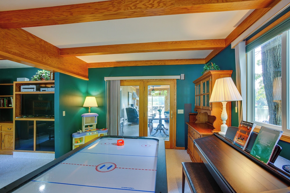 Cadillac Vacations - Lakefront Cadillac Retreat w/ Sauna  Boating! - Property Image 10