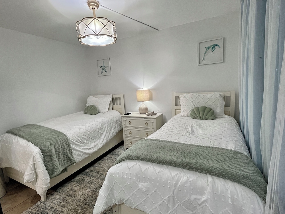 Surfside Shores by Southern Vacation Rentals