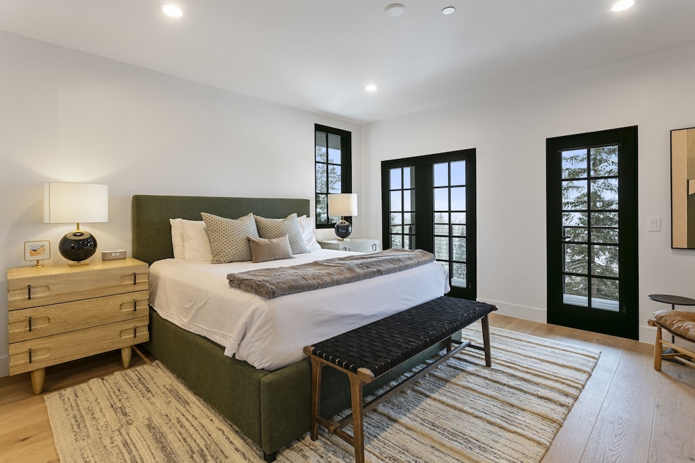 50 - Six Bedroom with Spa Stag Lodge 6 Condo