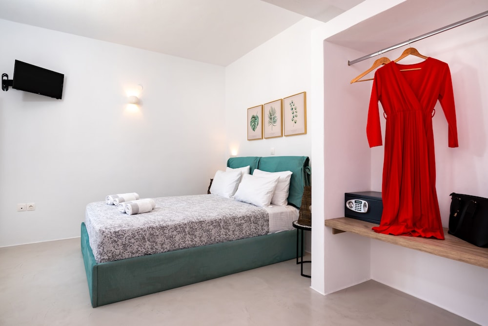 AERENIA SUITES view 5