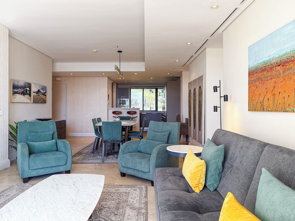 The Marina V&A Waterfront by Smart City Stays