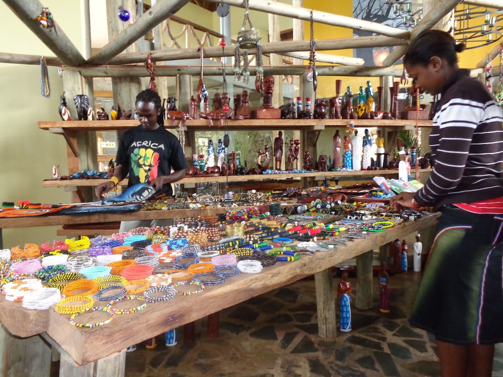Weru Weru River Lodge