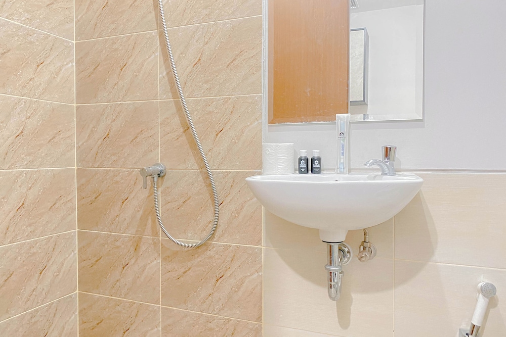 Good And Warm Studio Transpark Juanda Bekasi Timur Apartment