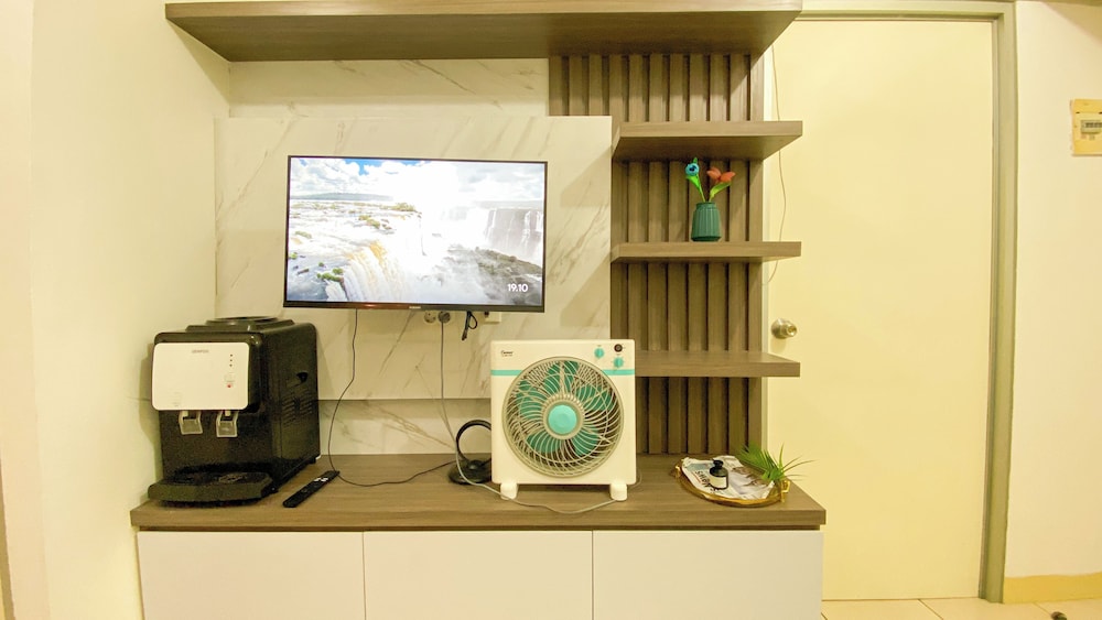 Best Deal And Strategic 2Br At Green Bay Pluit Apartment