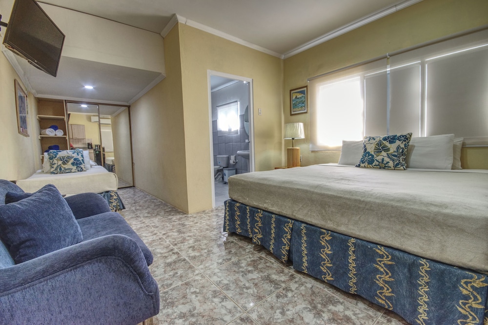 Hotel Sandra Tours - Image 1