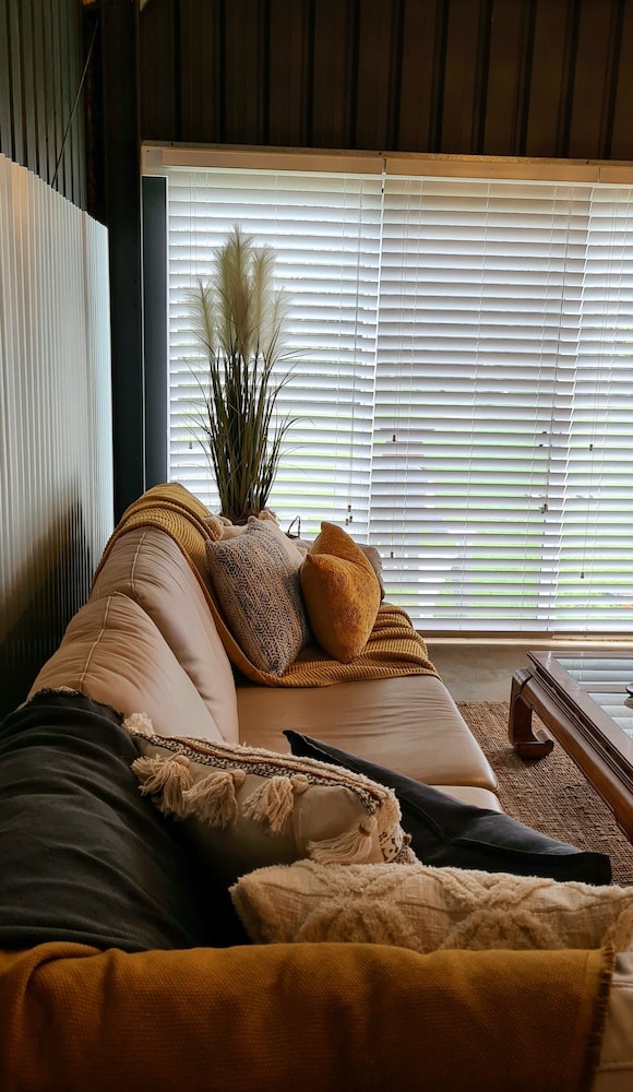 Lakebrook Country Escape