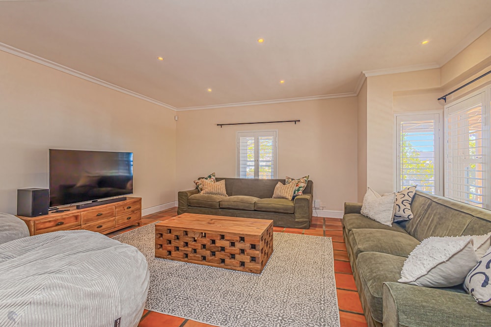 Tern Beach House, Langebaan, 8-sleeper